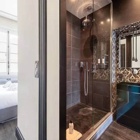 Prestige & Comfort Facing The Palais Des Festivals Cannes