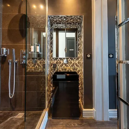 Prestige & Comfort Facing The Palais Des Festivals Cannes