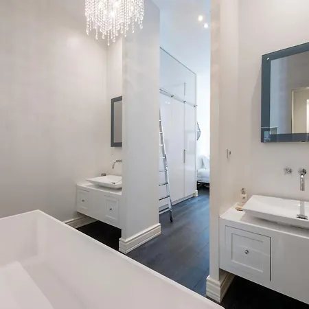 Prestige Et Confort Face Au Palais Des Festivals Appartement Cannes