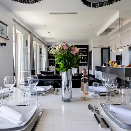 Prestige Et Confort Face Au Palais Des Festivals Appartement Cannes